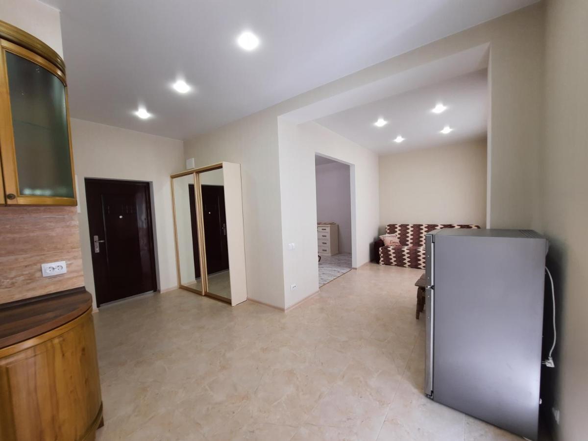 Apartamento Квартира На 10-Й Фонтана Odesa Exterior foto