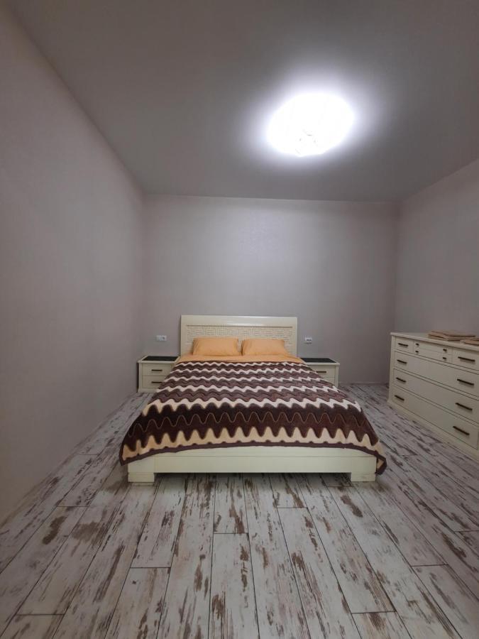 Apartamento Квартира На 10-Й Фонтана Odesa Exterior foto