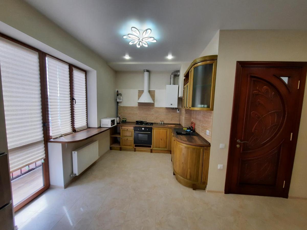 Apartamento Квартира На 10-Й Фонтана Odesa Exterior foto
