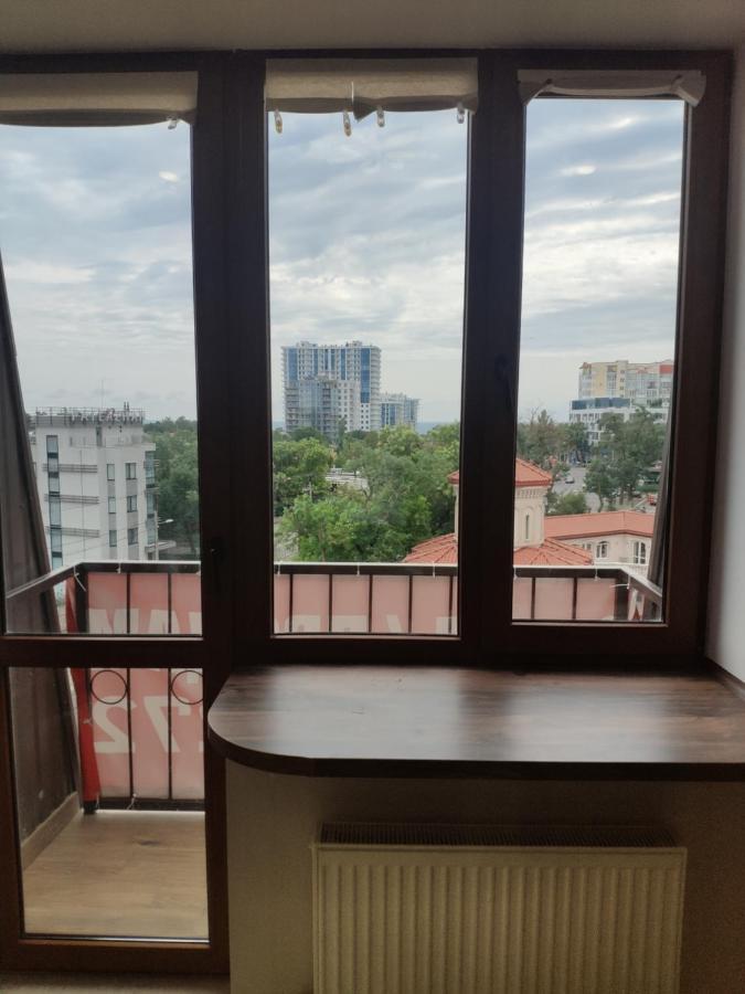 Apartamento Квартира На 10-Й Фонтана Odesa Exterior foto